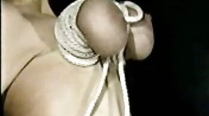 दस्ताने के साथ डॉक्टर ने एक गुदा परीक्षा की और लड़की हिंदी सेक्सी वीडियो फुल मूवी एचडी को चूमा