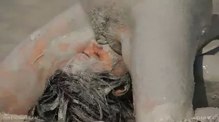 करीना हार्ट से पता चलता है बंद हिंदी मूवी सेक्सी फुल एचडी उसके रसीला स्तन और ऐंठन में उसे मुंडा बिल्ली