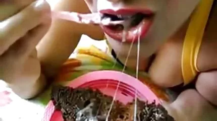 दो गोरे लोग बिल्ली और गुदा खोलने सेक्सी फुल मूवी एचडी में एक आदमी के साथ बाहर कर