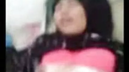 गर्म प्रेमी सुंदर श्यामला एमिली ग्रे चूमा सेक्सी मूवी फुल एचडी