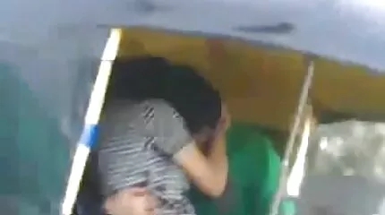 व्यापार औरत कुर्सी पर बिल्ली चूमा और सेक्सी वीडियो मूवी फुल एचडी गड़बड़